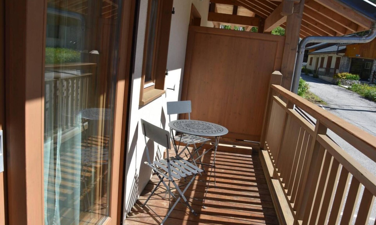 Pralognan-la-Vanoise Apartment | 200m from resort center, Ground floor, balcony, tv, ski locker, 49m², Pralognan-la-Vanoise