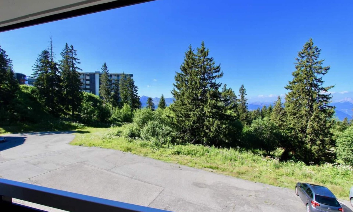 Chamrousse Apartment | 2nd floor, balcony, tv, ski locker, 21m², Chamrousse