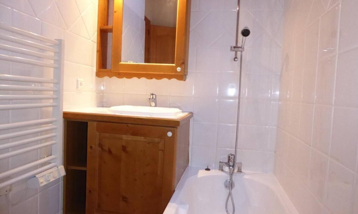 Pralognan-la-Vanoise Apartment | 2nd floor, balcony, tv, 35m², Pralognan-la-Vanoise