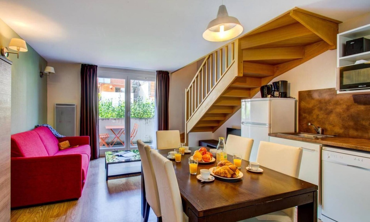 La Feclaz Apartment | 300m from resort center, swimming pool, parking, tv, ski locker, 25m², La Féclaz