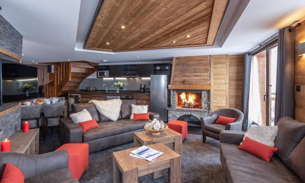 Val-Thorens Apartment | 300m from resort center, swimming pool, sauna, fireplace or stove, tv, ski locker, 120m²