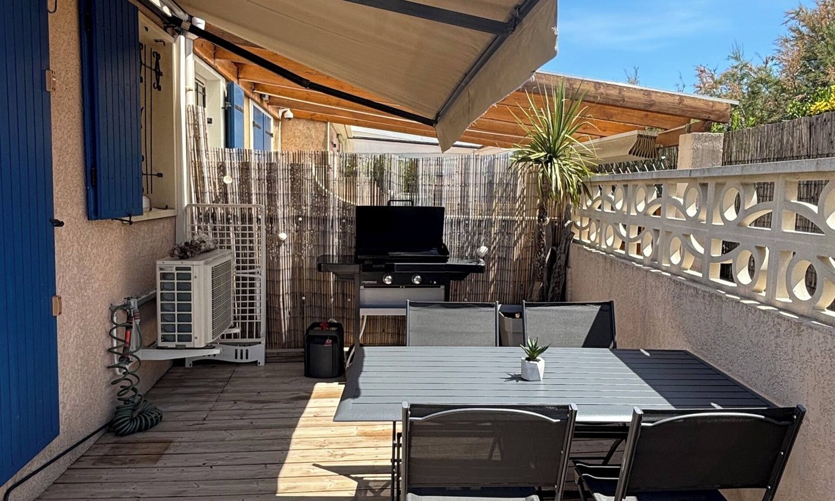 Frontignan House | 35 m2 air-conditioned house with 2 bedrooms and beautiful terrace 100 m from the beach