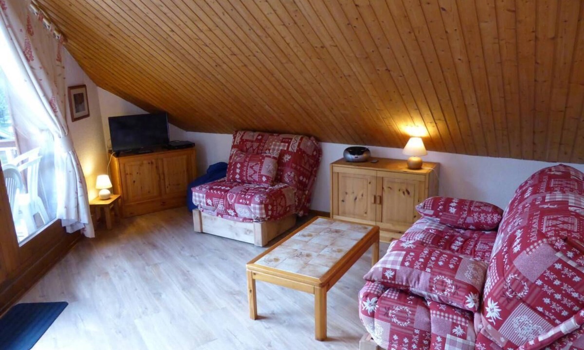 Les Contamines-Montjoie Apartment | 3rd floor, view mountain, balcony, parking, tv, ski locker, 38m², Les Contamines-Montjoie