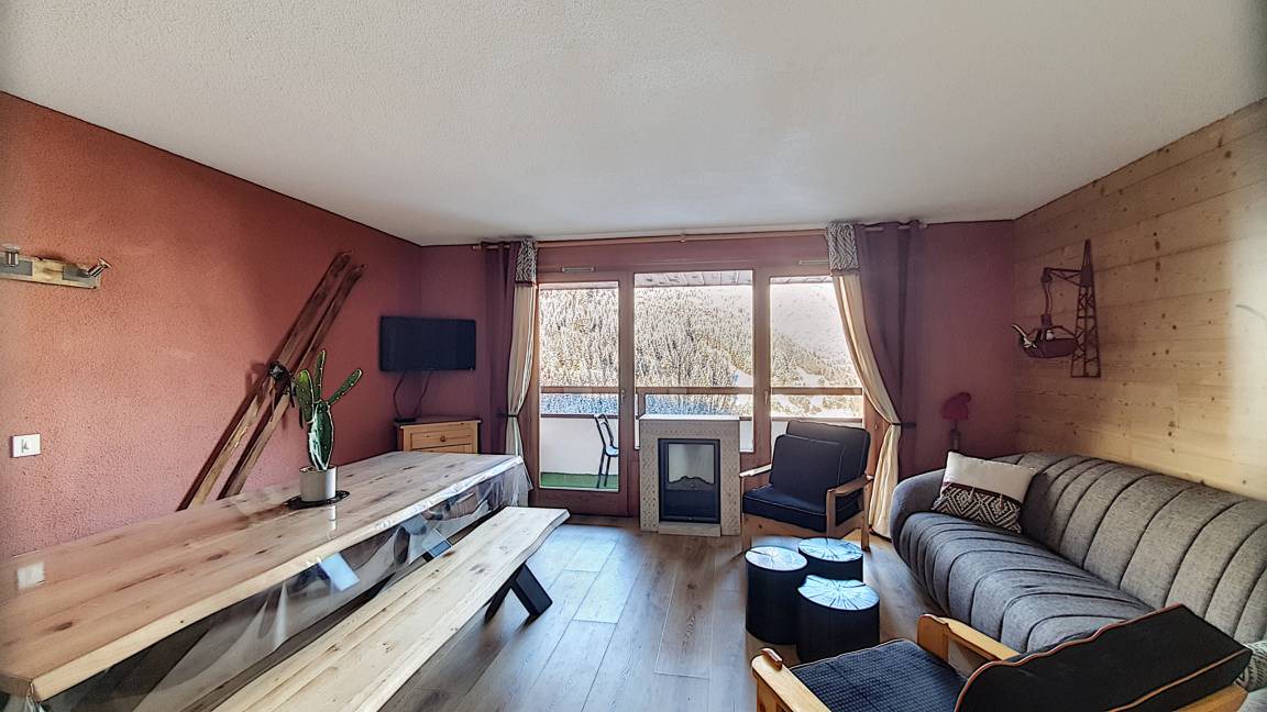 Saint-Jean-dʼAulps Apartment | 96 m² Apartment ∙ 4 bedrooms ∙ 12 guests