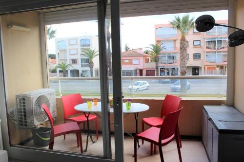 Saint-Cyprien Plage Apartment | Agréable appartement T2 avec loggia proche commerces et plage - 4ALB24