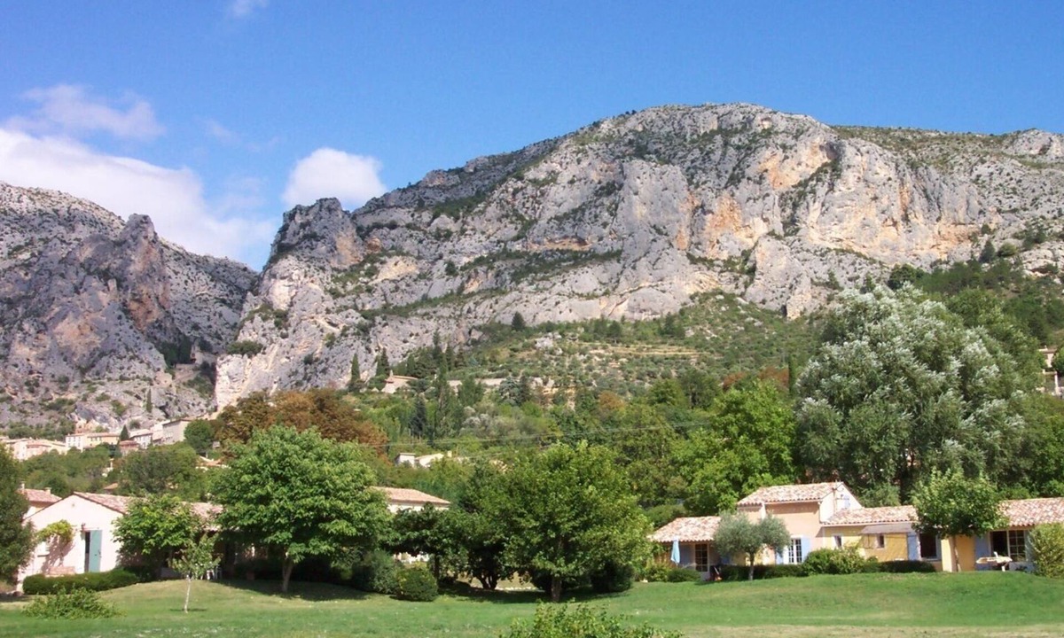 Moustiers-Sainte-Marie House | Air-conditioned vacation home 500 from the village in Moustiers Sainte-marie