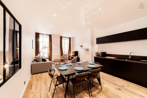 Terreaux - Bat d'argent Apartment | All in Lyon | Séjour haut de gamme - clim & balnéo