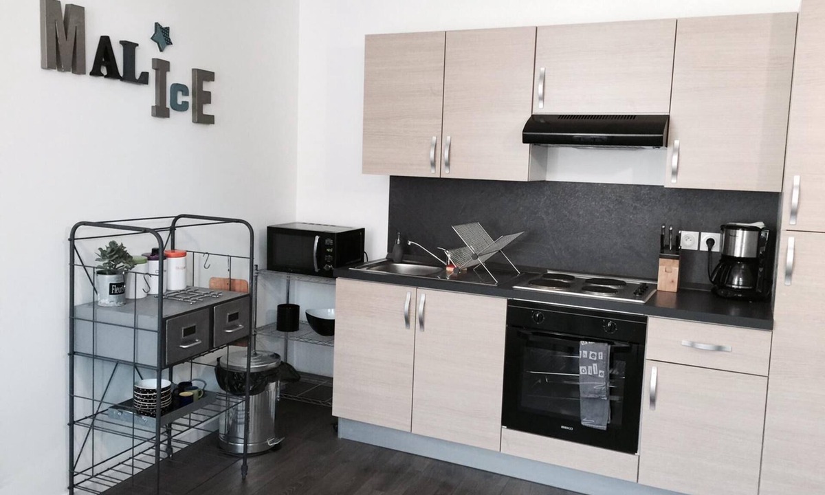 Bourg-les-Valence Apartment | Apartment-Private Bathroom-Mountain view-Crussol 2