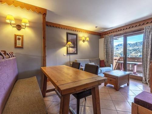 Aime Apartment | Appart 6 pers, piscine, parking, Plagne Aime 2000 - FR-1-351-137