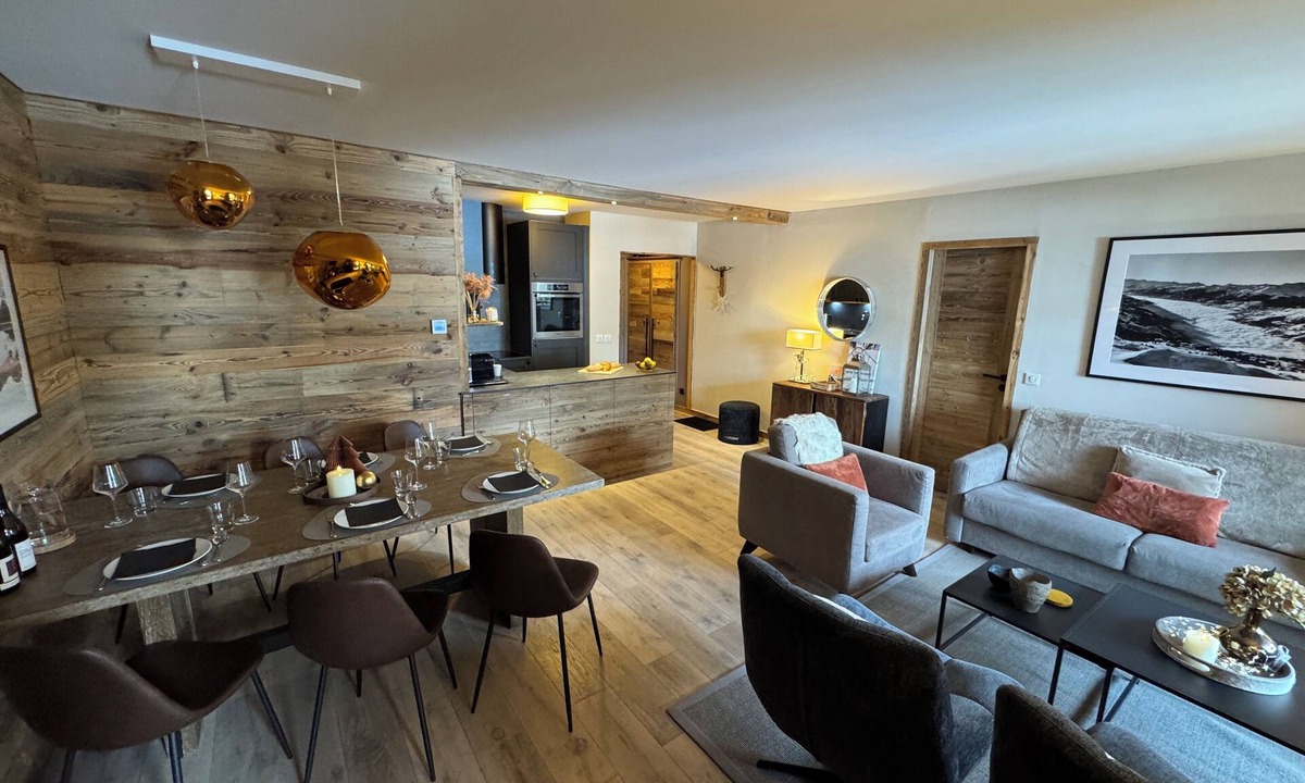 Arc-1950 Apartment | Arc 1950: Spacious ski-in ski-out renovated apartment, 4-6 pax