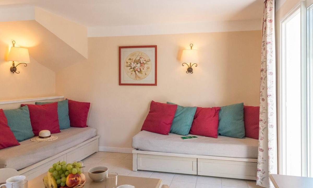 Rouret Apartment | Ardèche House with Spacious Terrace for 8