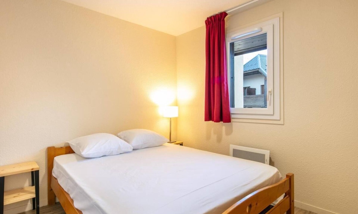 Saint-Colomban-des-Villards Apartment | Balcony, parking, ski locker, 50m², Saint Colomban des Villards