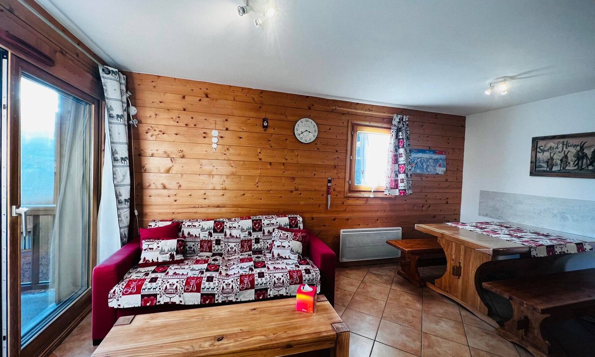 Bisanne 1500 Apartment | Beautiful 3-room, 2-bath Apartment - Pool & Garage