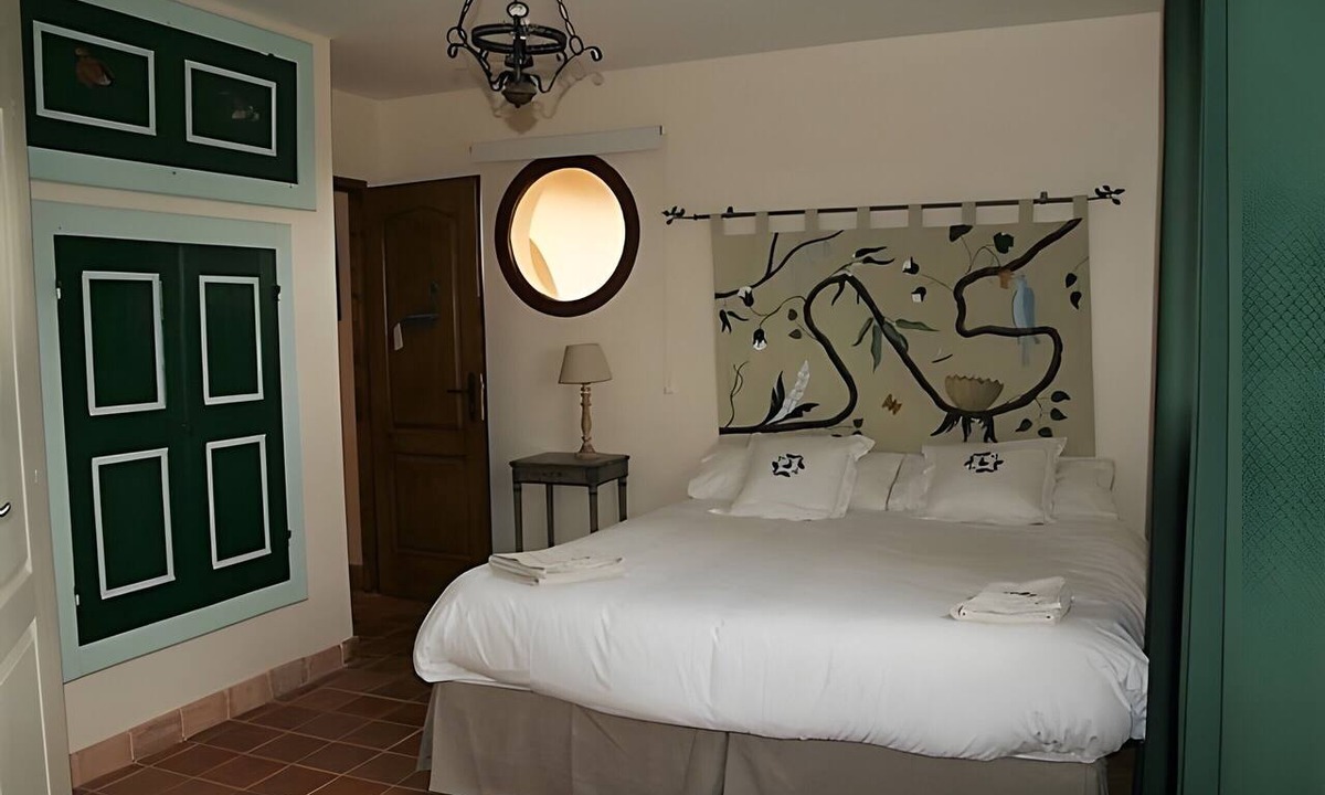Hauterives Bed & Breakfast | Bed and Breakfast 'Canard' with Shared Pool, Shared Garden and Wi-Fi