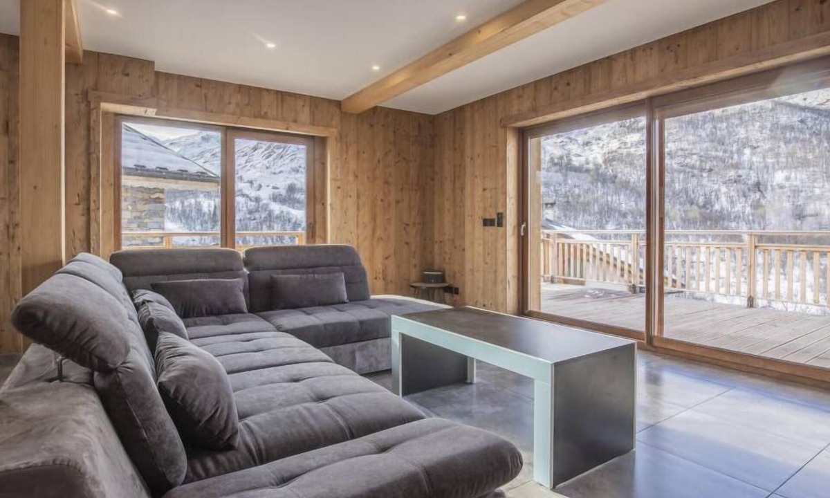 Praranger Ski Chalet | Chalet, wifi, Ground floor, sauna, hammam, terrace, balcony, fireplace or stove, parking, tv