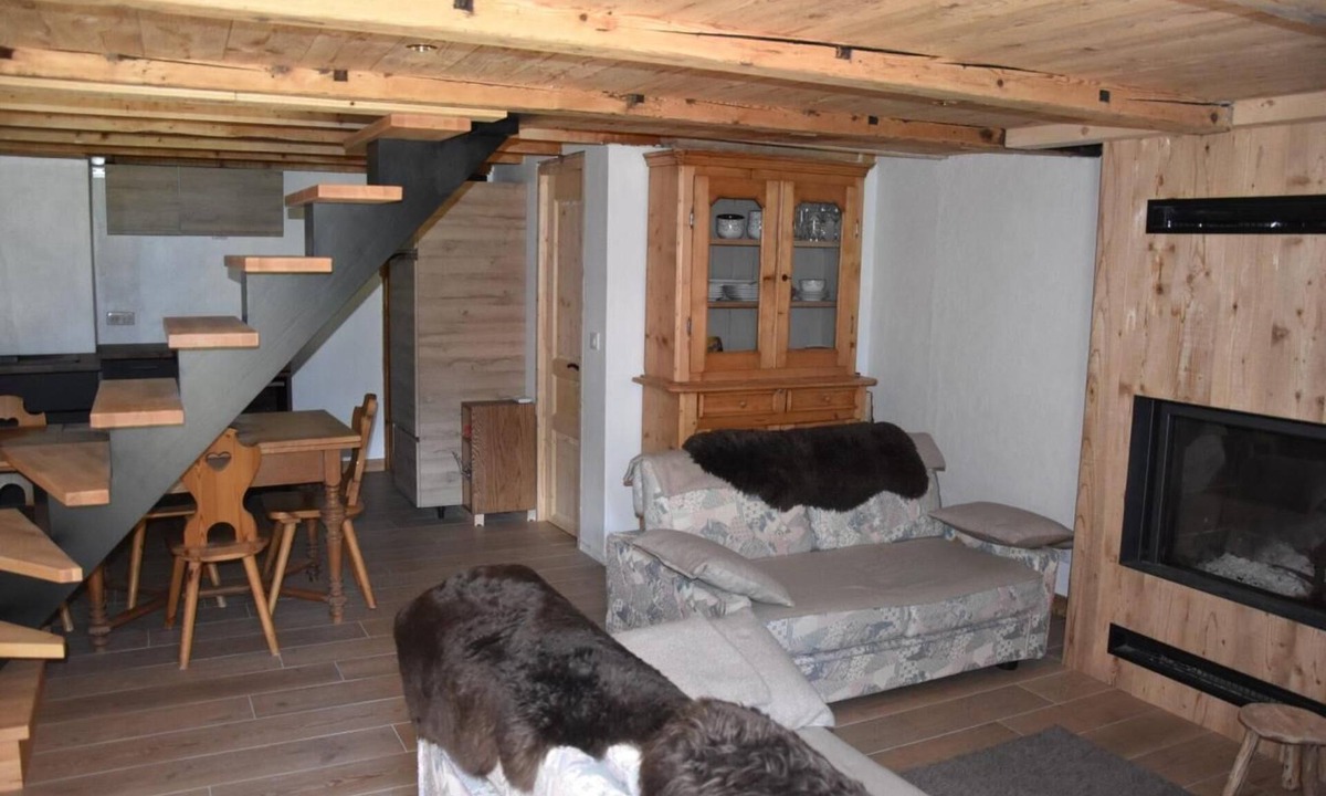 Pralognan-la-Vanoise Ski Chalet | Chalet, 200m from resort center, fireplace or stove, tv, 62m², Pralognan-la-Vanoise