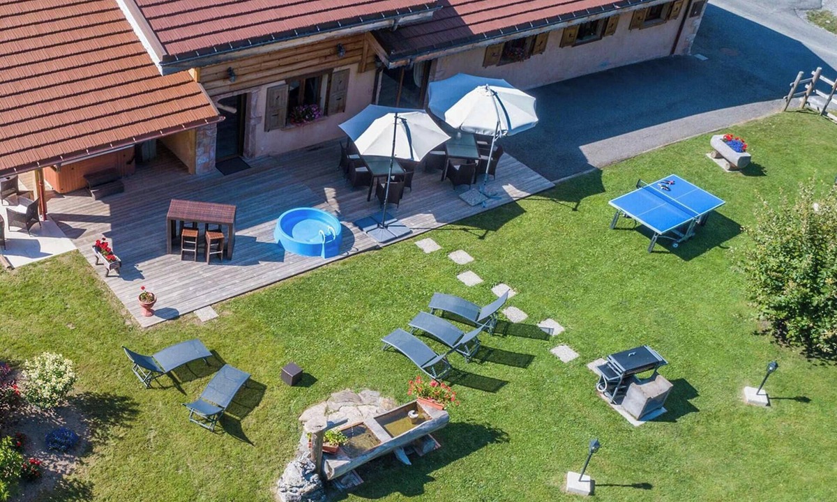 Chatel Ski Chalet | Chalet for 15 people - modern, large garden, close to the slopes and private spa