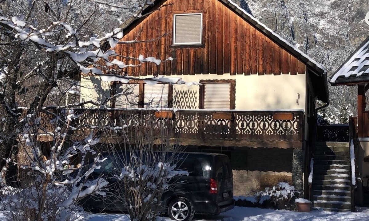 Le Bourg-d'Oisans Ski Chalet | Chalet Le Petit Catelan 5p-9p at 5 min to Ski-lift Eau d'Olle Expres