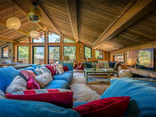Seez Ski Chalet | Chalet Wonderland - OVO Network