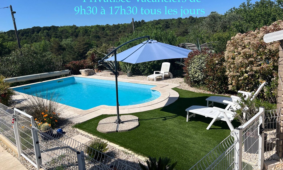 Saint-Laurent-La-Vernede Apartment | Charmant Studio Avec Terrasse et Piscine à 1/4 h d' Uzès - Climatisé
