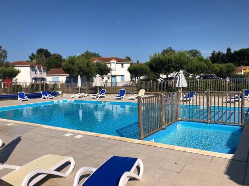 Saint-Brevin-l'Ocean House | Charmante maisonnette avec piscine, 2 chambres, terrasse privée et parking - Saint-Brevin-les-Pins - FR-1-364-118