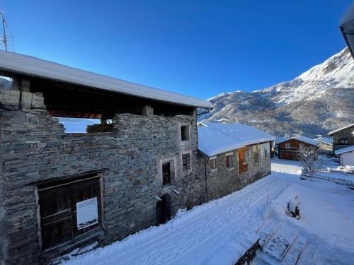 Saint-Marcel Ski Chalet | Charmante maison de village rénovée 4 pièces, 3 niveaux, 80m², 6 pers, à St Marcel, proche pistes ski. - FR-1-452-381