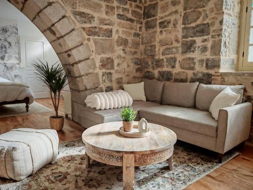 Saint-Antonin Noble Val Apartment | Charme et élégance au cœur du village