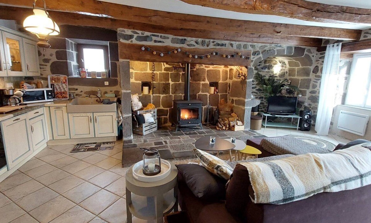 Anglards-de-Salers House | Charming 6-person house with large terrace - near Salers and Puy Mary