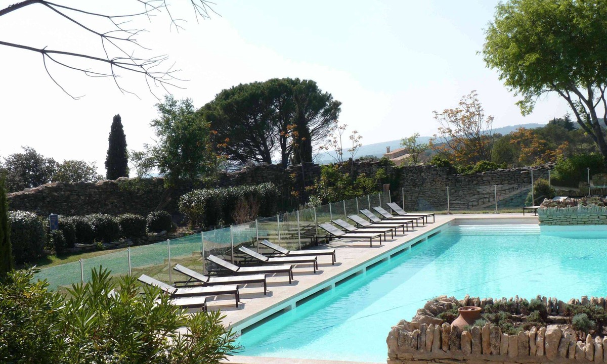 Gordes House | Charming Bastidon with Terrace, Garden, and Pool in Gordes, Luberon