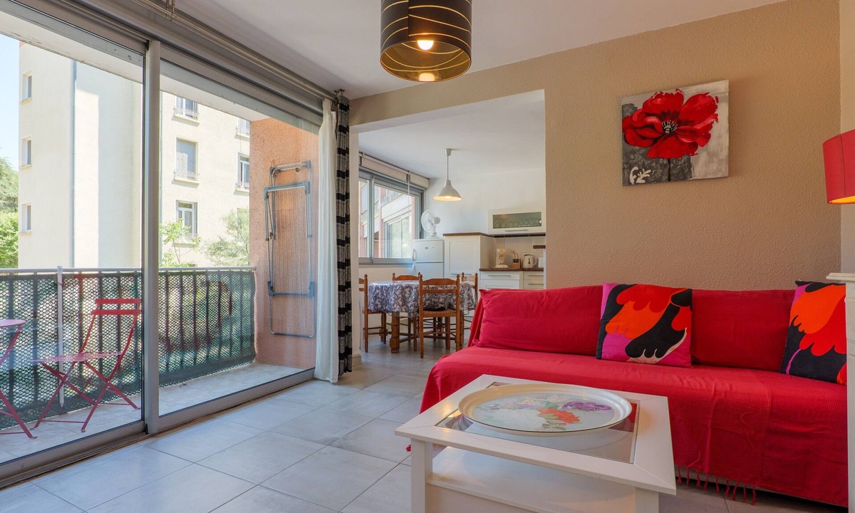 Vals-les-Bains Apartment | Cosy Retreat Near the Thermal Baths – Air Conditioning Included