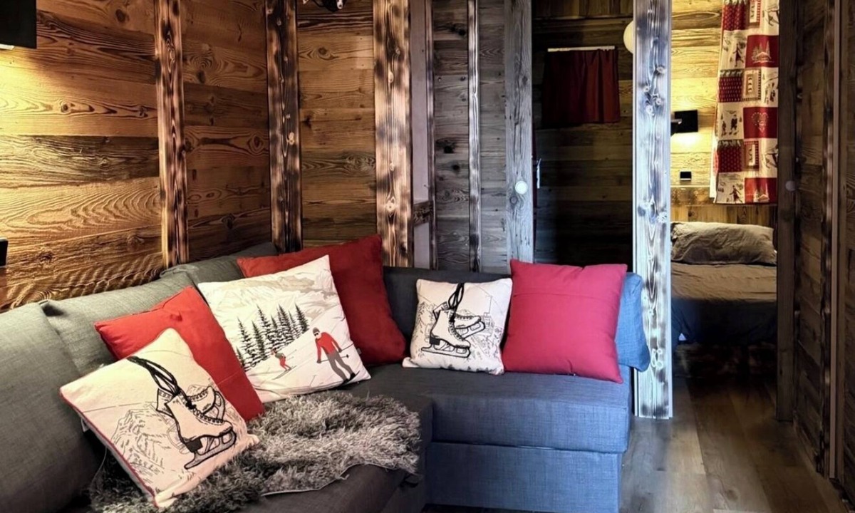Courchevel Apartment | Cosy Ski in/Ski out apartment in Courchevel 1550