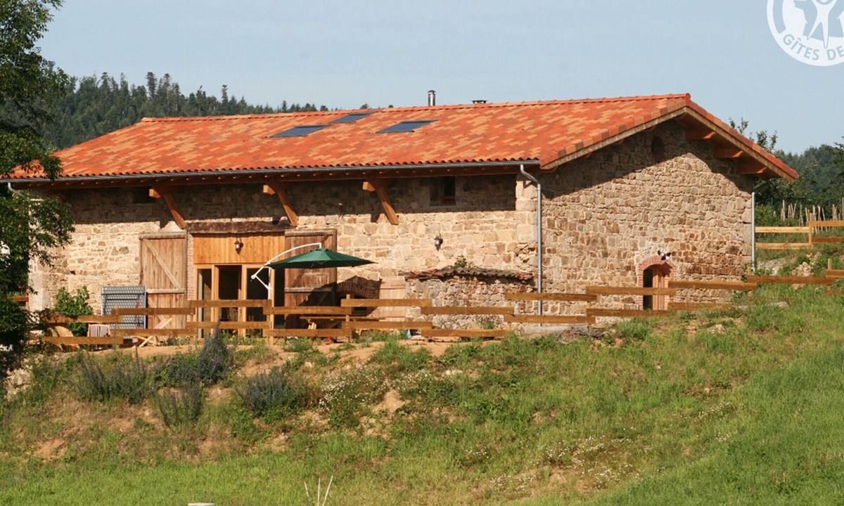 Saint-Romain-d'Urfe Cottage | Eco-cottage with countryside view - 11 guests