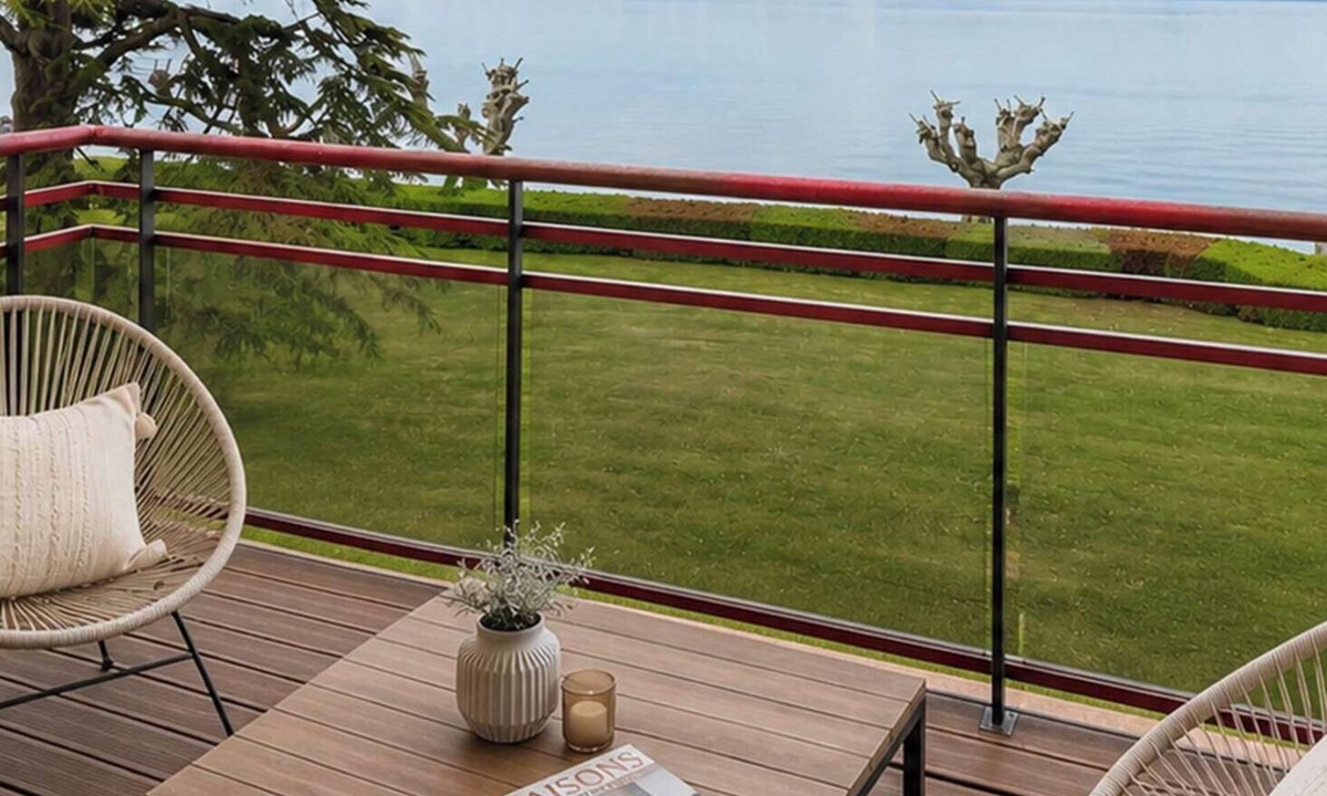 Amphion-les-Bains Apartment | Exceptional duplex with lake view and direct access to Lake Geneva – Between Évian and Thonon
