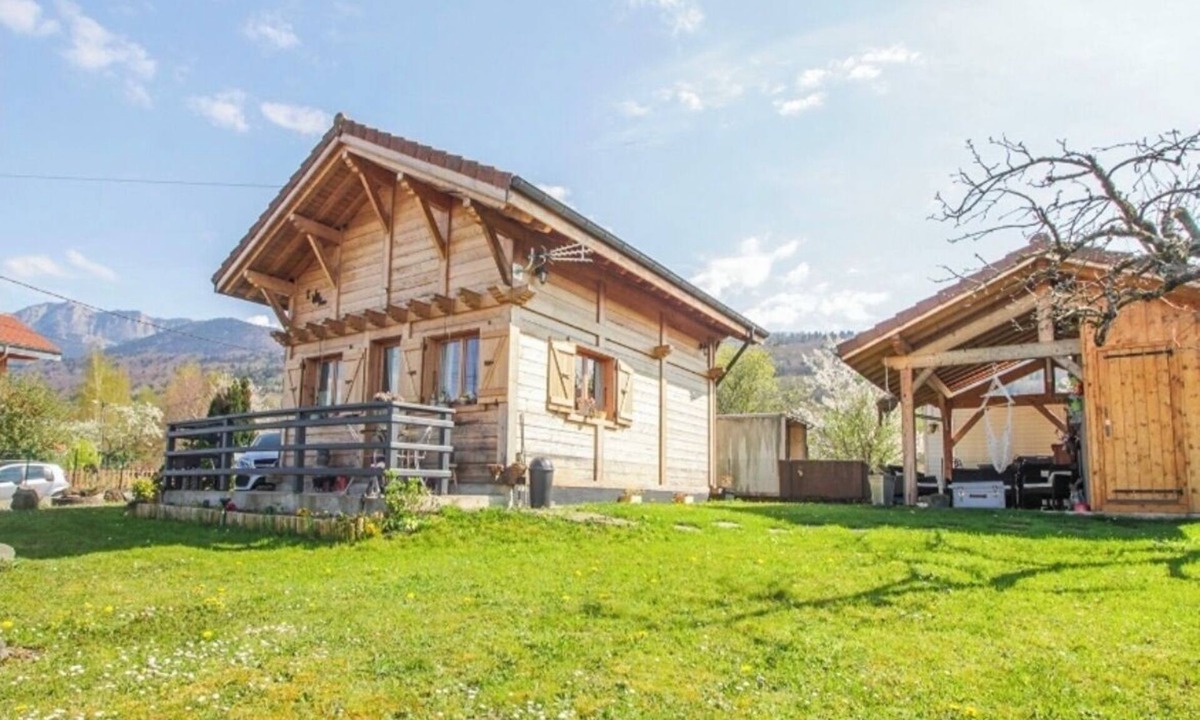 Maxilly-sur-Leman Ski Chalet | Fantastic Petit chalet in Maxilly-sur-Léman with cozy charm