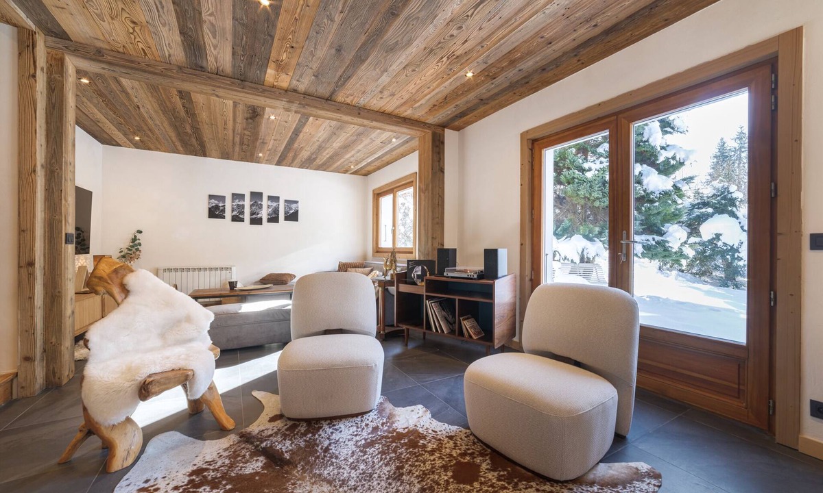 Les Contamines-Montjoie Ski Chalet | Fully renovated La Datcha family chalet, ski room and playroom