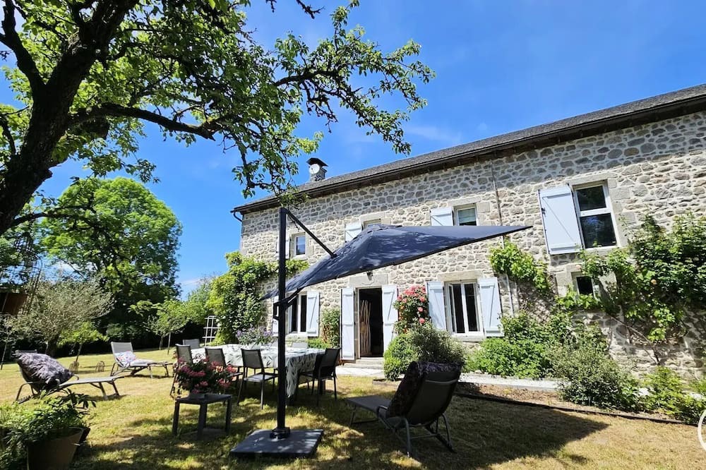 Margerides Villa | Gîte de France (sleeps 8)