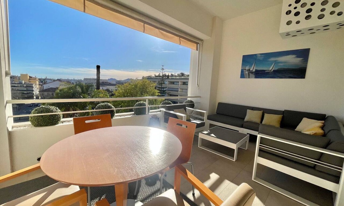 California - Pezou Apartment | Gallia Park