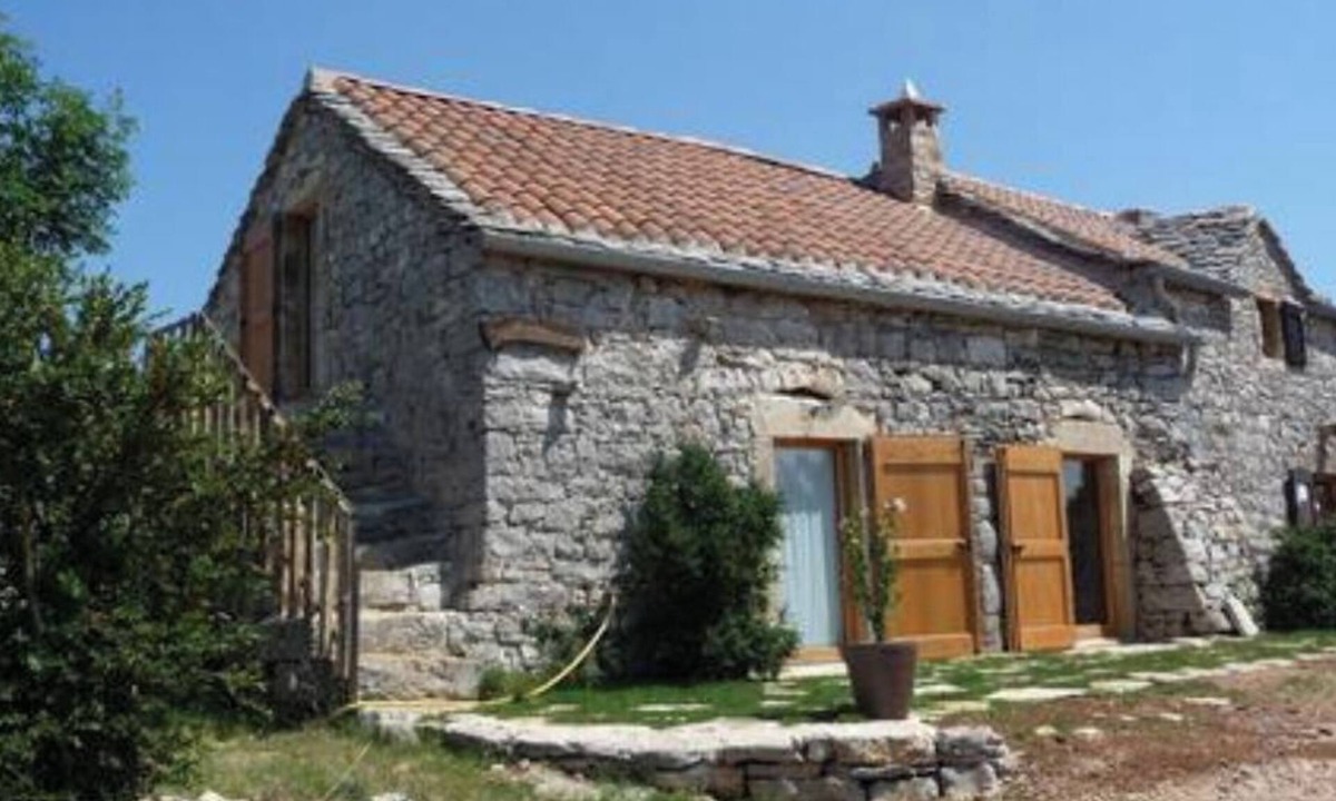 Nant House | Gîte de Loulette, eco-gîte in the heart of the Grands Causses Regional Nature Park