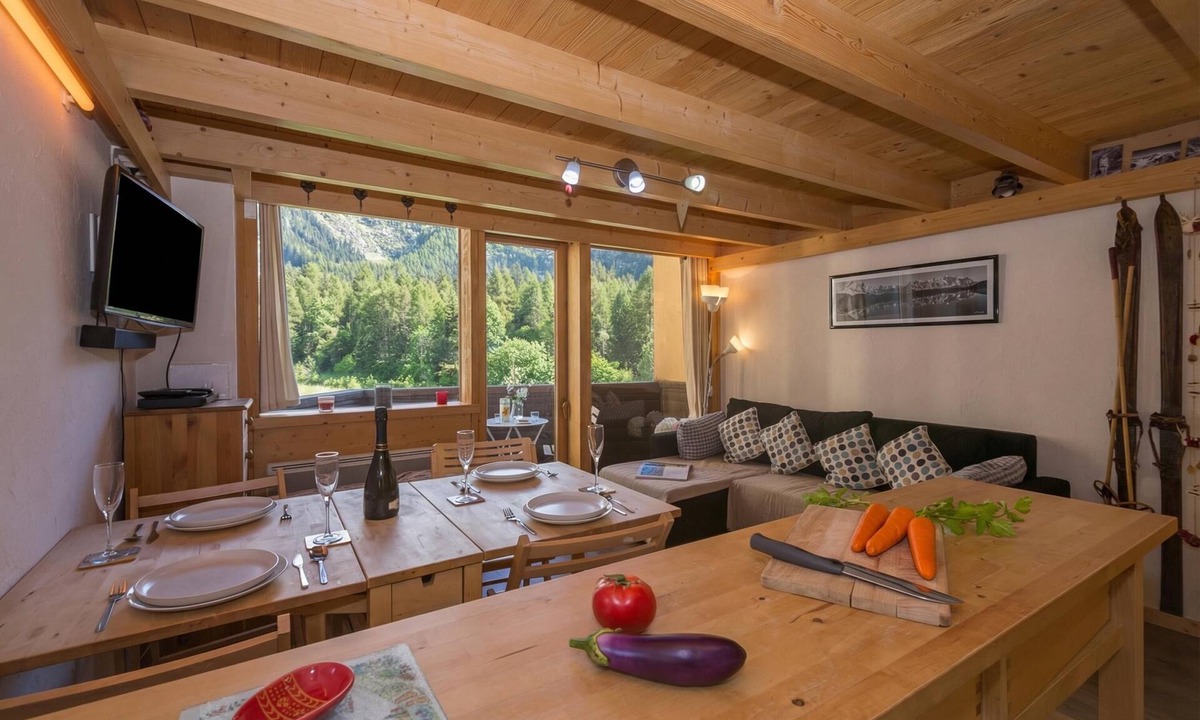 Argentiere Apartment | Grand Roc B220 260m from Slopes, View, Parking & WiFi, Argentière (Chamonix), France