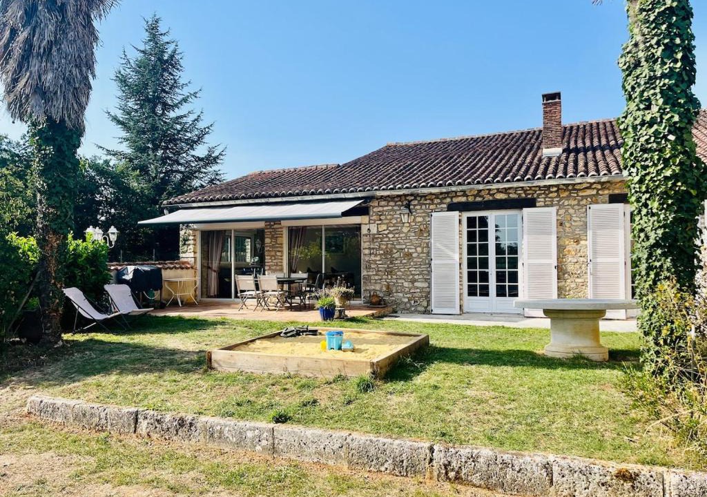 Marillac-le-Franc House | Grande demeure charentaise au calme, avec piscine et jardins