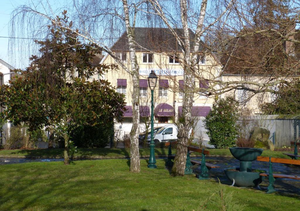Courtenay Hotel | Hôtel Restaurant "Le Relais"
