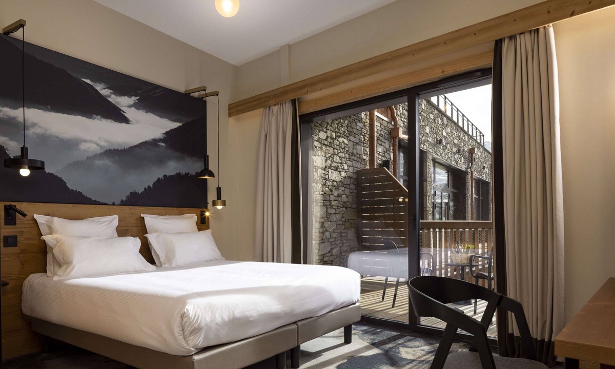 Les Menuires Hotel | Higalik Hotel