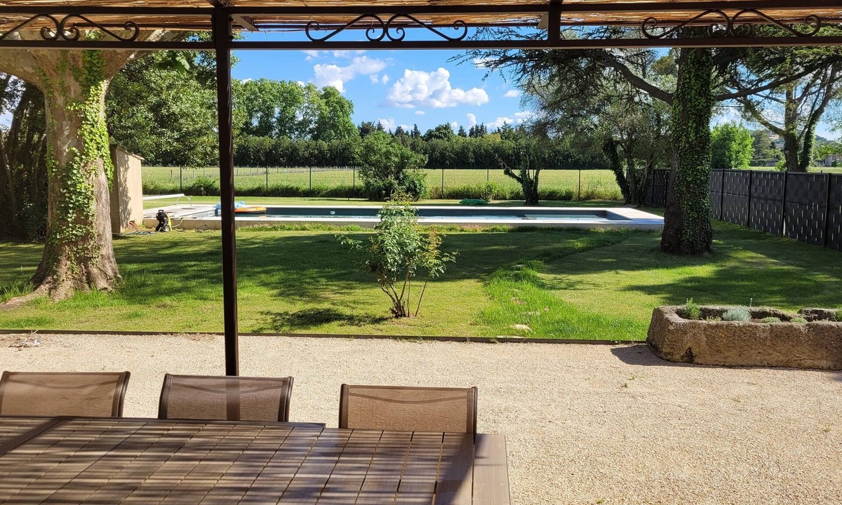 Orange Villa | House in Provence, large garden and swimming pool (10 people) in Orange