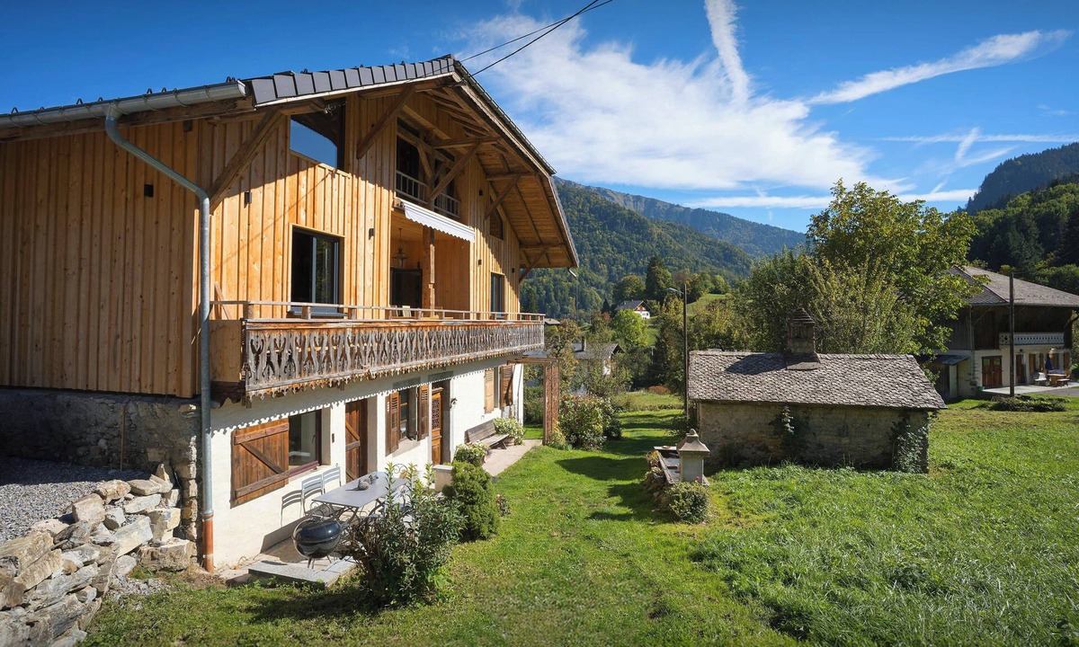 Saint-Jean-dʼAulps Ski Chalet | La Grange Neuve - Rustic charm and modern elegance for 9 - OVO Network