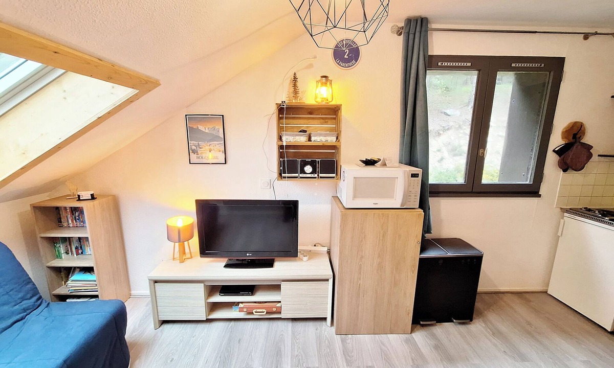 Pyrenees 2000 Apartment | La Parenthèse - Quiet cocoon with forest view 4 minutes from the slopes & ESF & shops