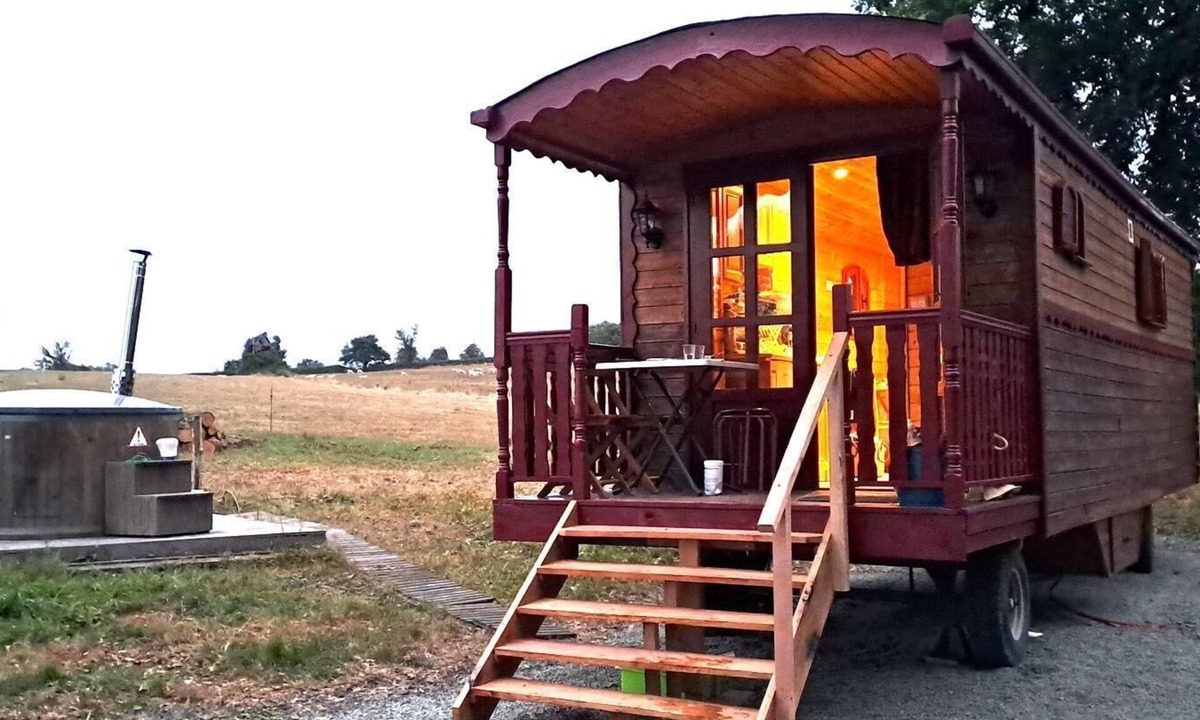 Bourbon-Lancy House | La Roulotte de Serre