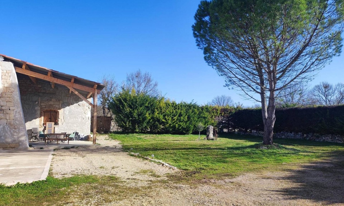 Saint-Georges House | La Tourterelle – Charming Barn in the Heart of Quercy