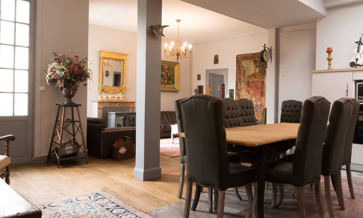 Montmorillon Apartment | Large renovated apartment downtown