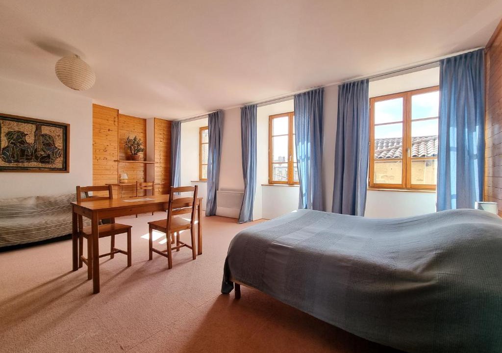 La Chaise-Dieu Bed & Breakfast | Le Clos de l'Âtre - Chambres d'hôtes