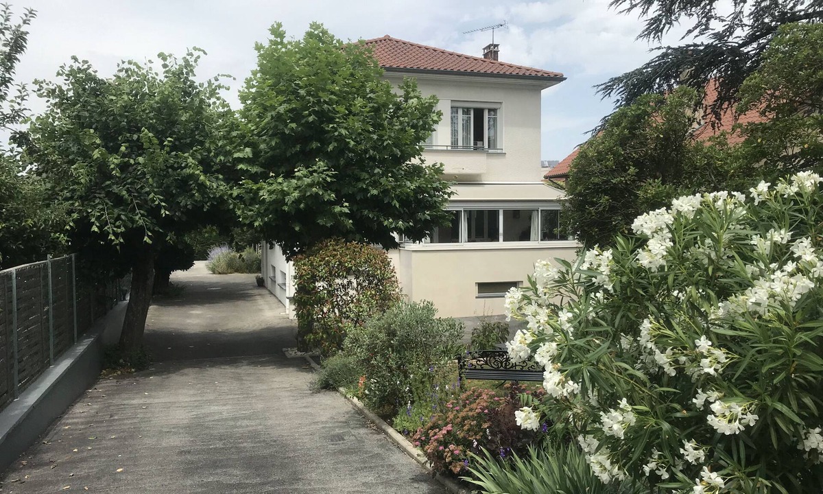 Romans-sur-Isere Villa | Le Clos de Musset, 2 ch-tele-garden-parking - Nature in the city